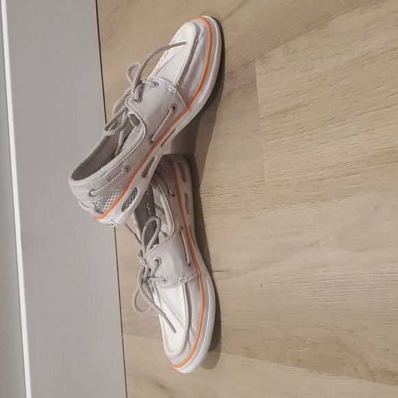 Columbia Women's Canvas Boat Shoes. Size 6. Pre-owned. - Picture 6 of 8